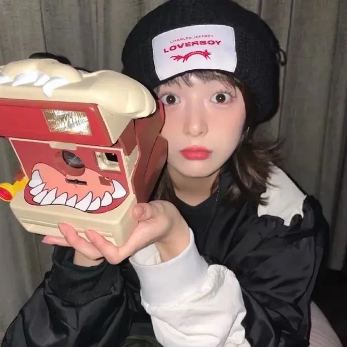 她不见了